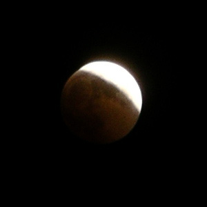2004-10-27_20-55-30_Lunar-eclipse_015.jpg