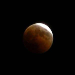 2004-10-27 21-05-53_Lunar-eclipse_030.jpg