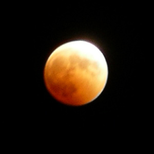 2004-10-27 21-08-23_Lunar-eclipse_034.jpg